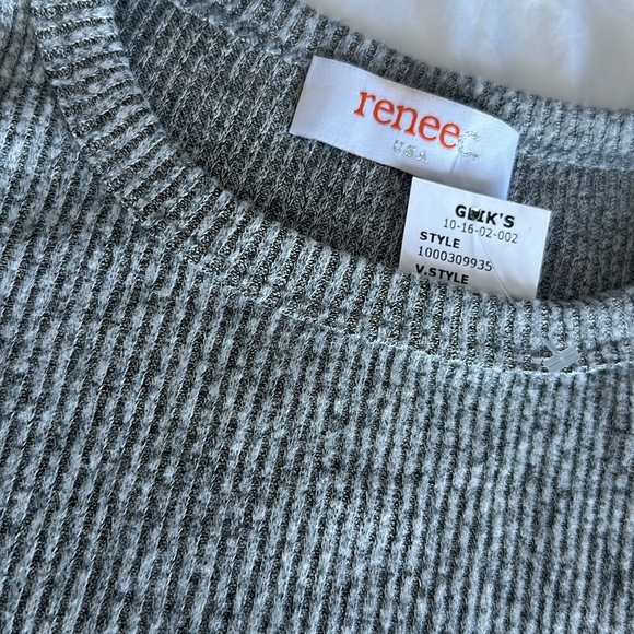 NWT! Women’s long sleeved shirt by Reese C., size L, - Picture 2 of 5